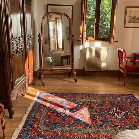 Le Pommier Doux, Maison D'hote Du Domaine Du Chateau D'argeronne