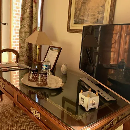 Le Pommier Doux, Maison D'Hote Du Domaine Du Chateau D'Argeronne La Haye-Malherbe